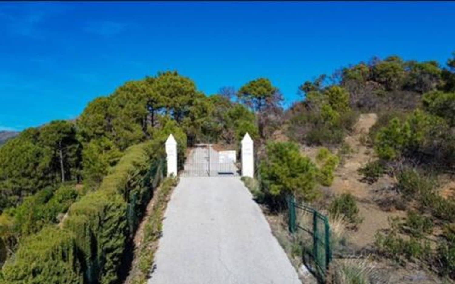 6 bedroom Finca/Country House for sale in Estepona with pool garage - € 8,000,000 (Ref: 9798549)