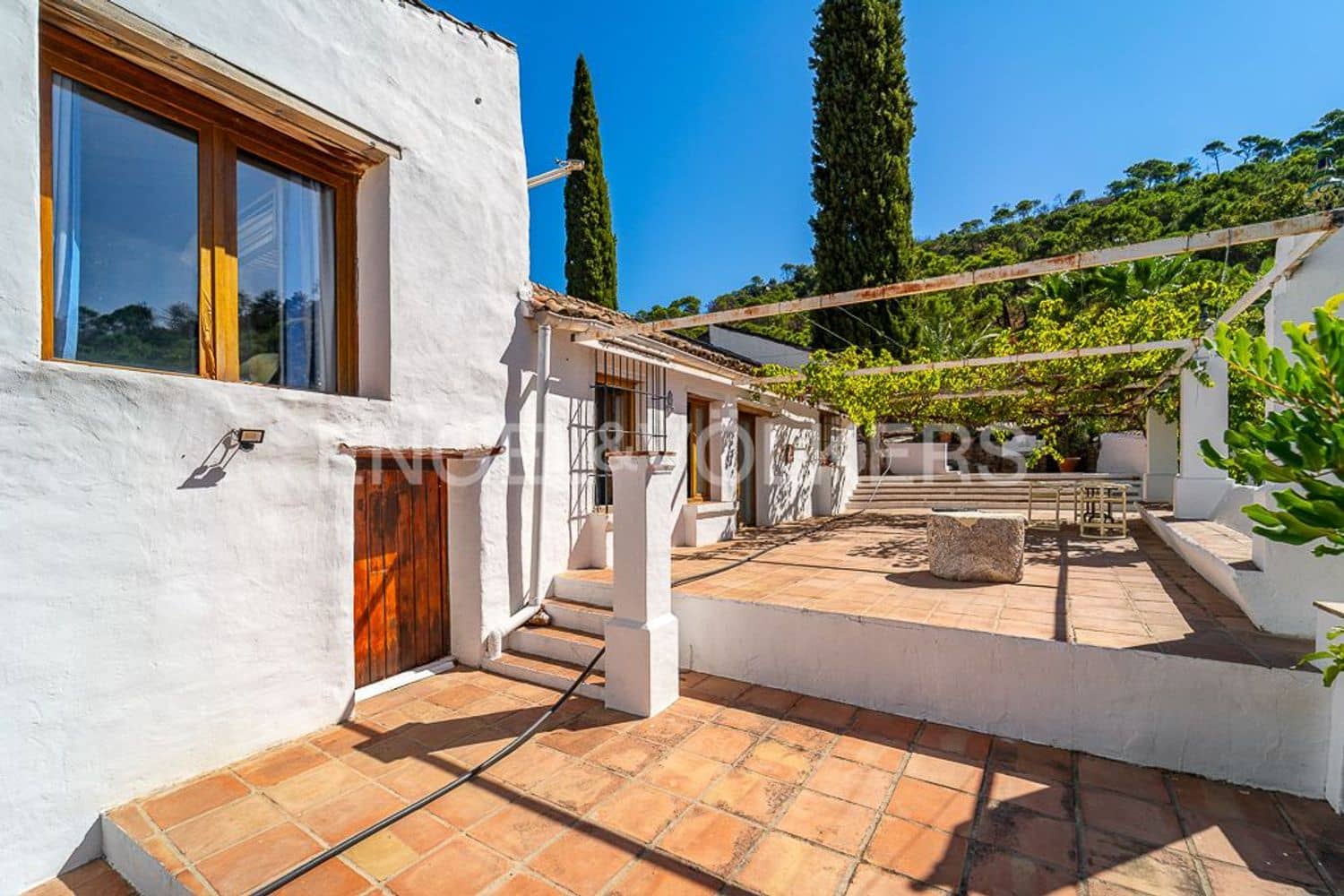 6 bedroom Finca/Country House for sale in Estepona with pool garage - € 8,000,000 (Ref: 9798549)