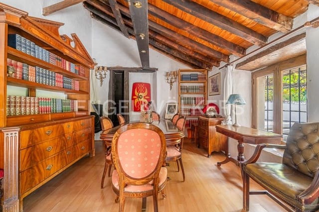 8 Zimmer Finca/Landgut zu verkaufen in Altos de Estepona, Estepona mit Pool Garage - 10.000.000 € (Ref: 9798550)