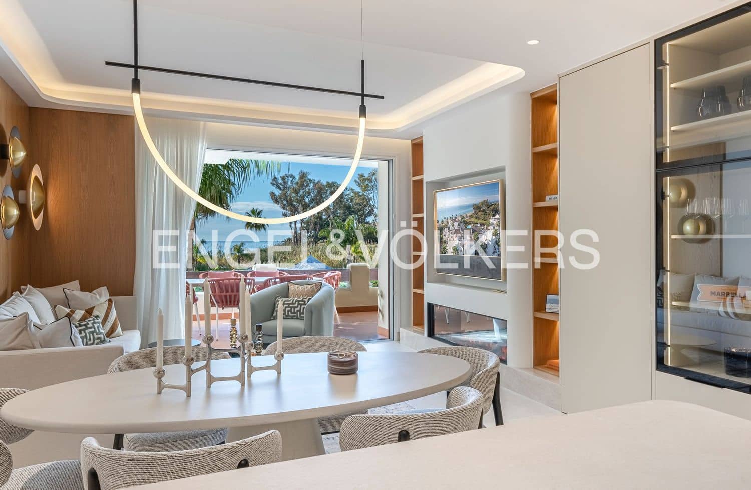 3 makuuhuone Huoneisto myytävänä paikassa Estepona mukana uima-altaan 
autotalli - 1 895 000 € (Ref: 9806160)