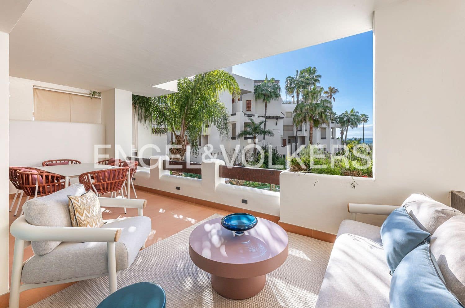 3 makuuhuone Huoneisto myytävänä paikassa Estepona mukana uima-altaan 
autotalli - 1 895 000 € (Ref: 9806160)