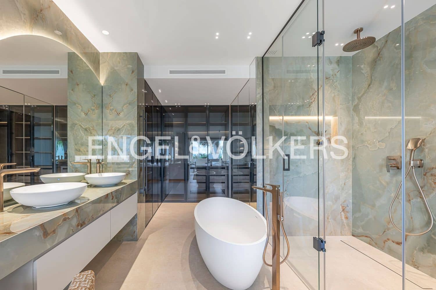 3 makuuhuone Huoneisto myytävänä paikassa Estepona mukana uima-altaan 
autotalli - 1 895 000 € (Ref: 9806160)