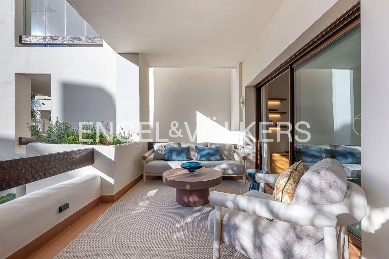 3 makuuhuone Huoneisto myytävänä paikassa Estepona mukana uima-altaan 
autotalli - 1 895 000 € (Ref: 9806160)