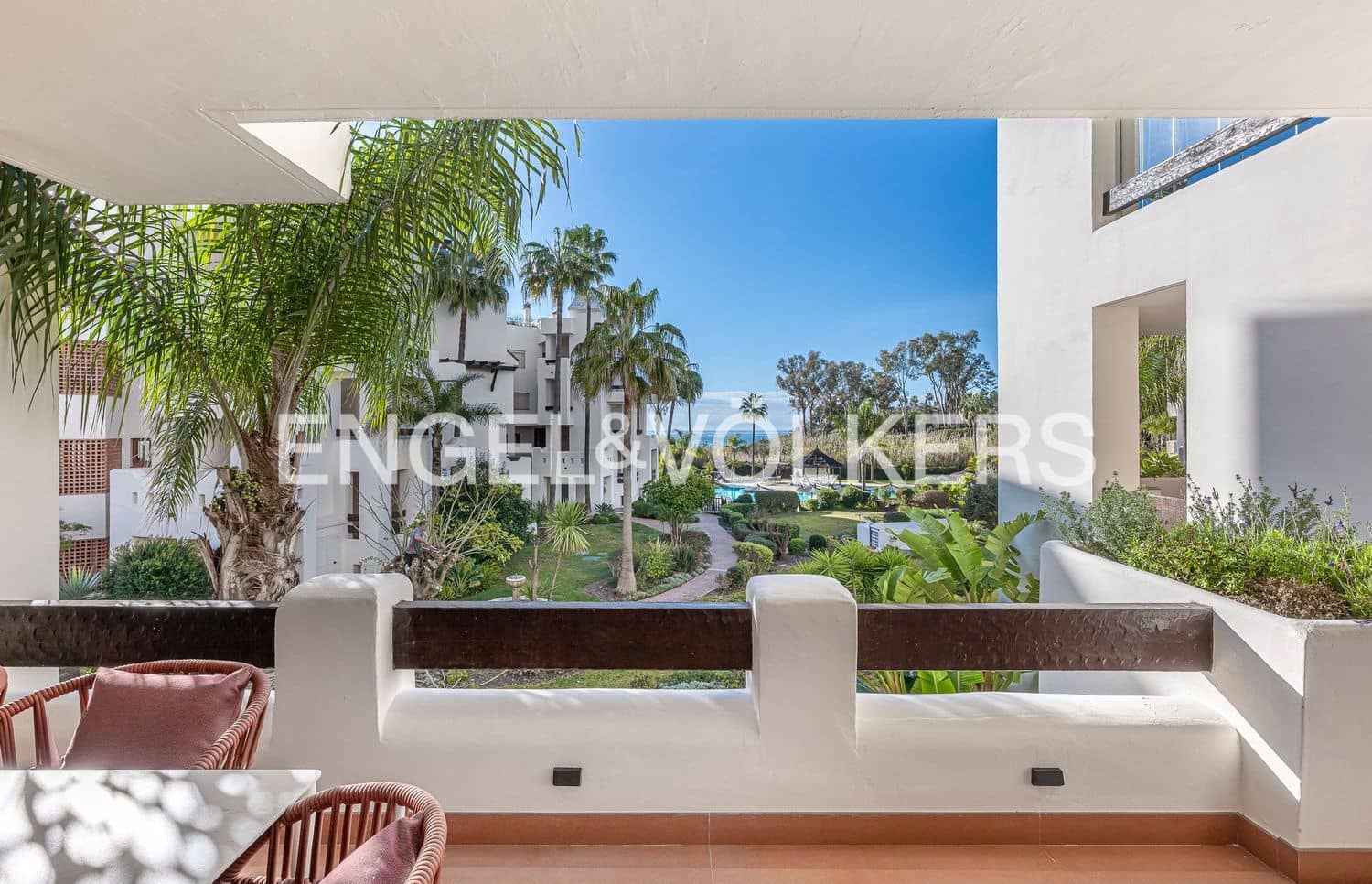 3 makuuhuone Huoneisto myytävänä paikassa Estepona mukana uima-altaan 
autotalli - 1 895 000 € (Ref: 9806160)