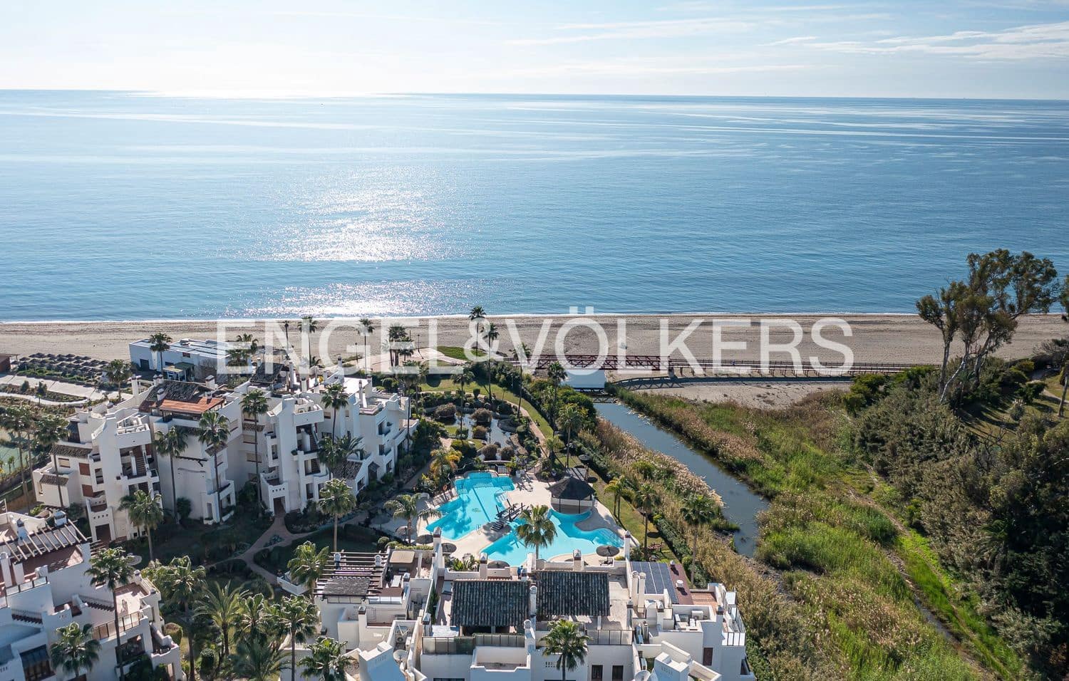 3 makuuhuone Huoneisto myytävänä paikassa Estepona mukana uima-altaan 
autotalli - 1 895 000 € (Ref: 9806160)