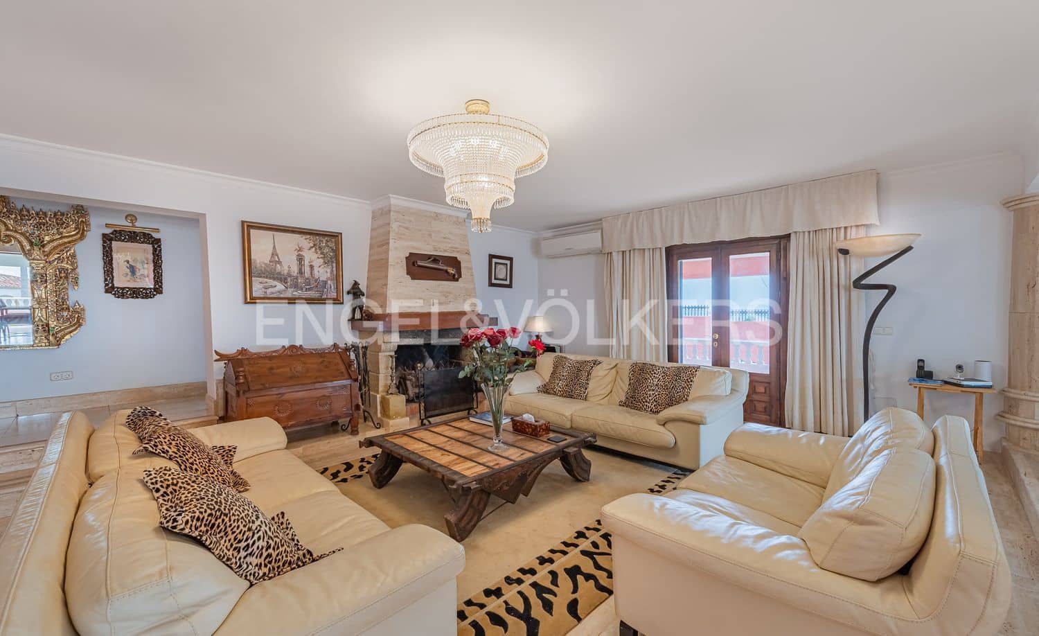 6 Zimmer Villa zu verkaufen in Estepona mit Pool Garage - 1.700.000 € (Ref: 9806161)