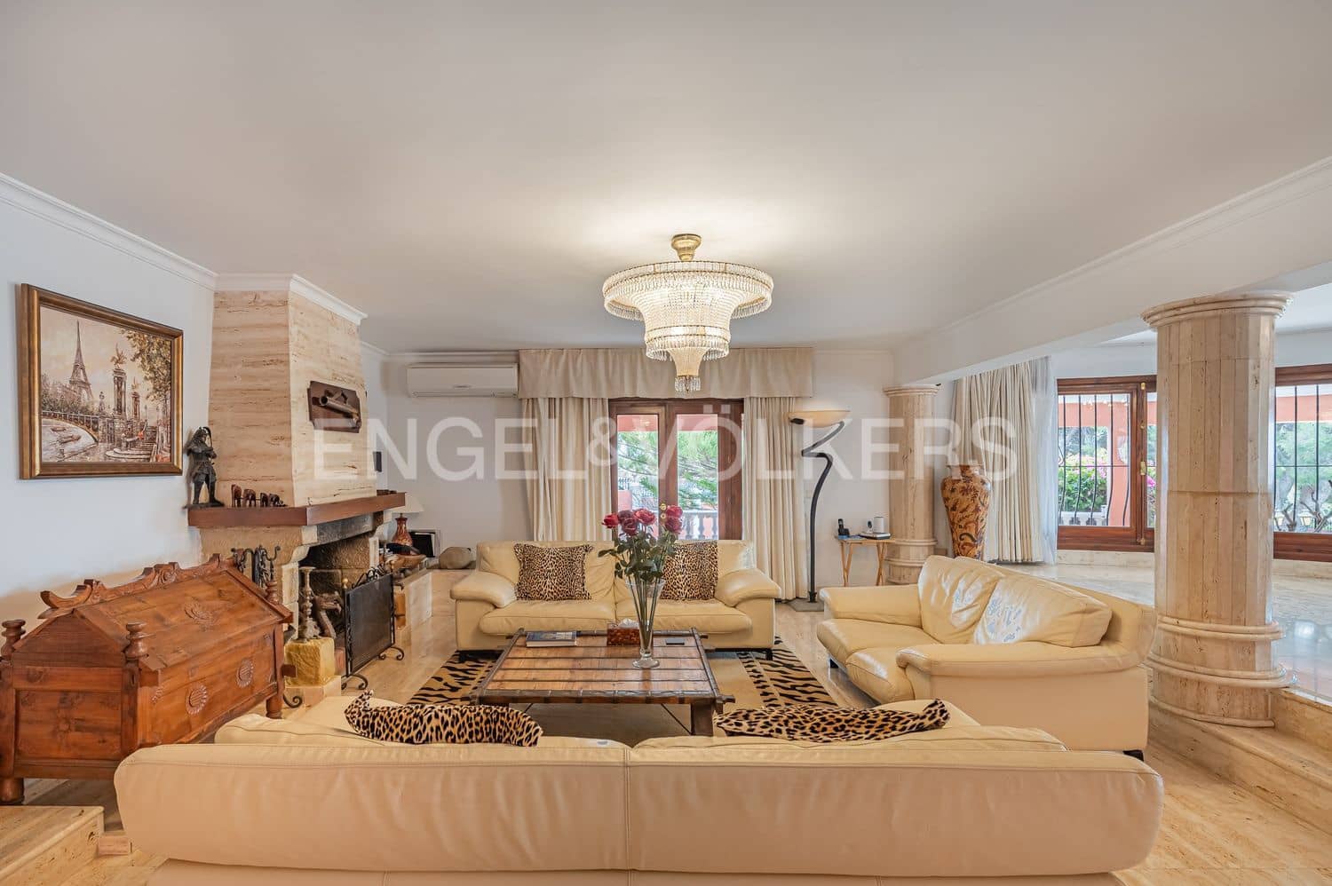 6 Zimmer Villa zu verkaufen in Estepona mit Pool Garage - 1.700.000 € (Ref: 9806161)