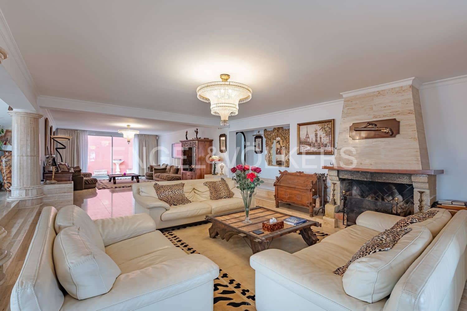 6 Zimmer Villa zu verkaufen in Estepona mit Pool Garage - 1.700.000 € (Ref: 9806161)