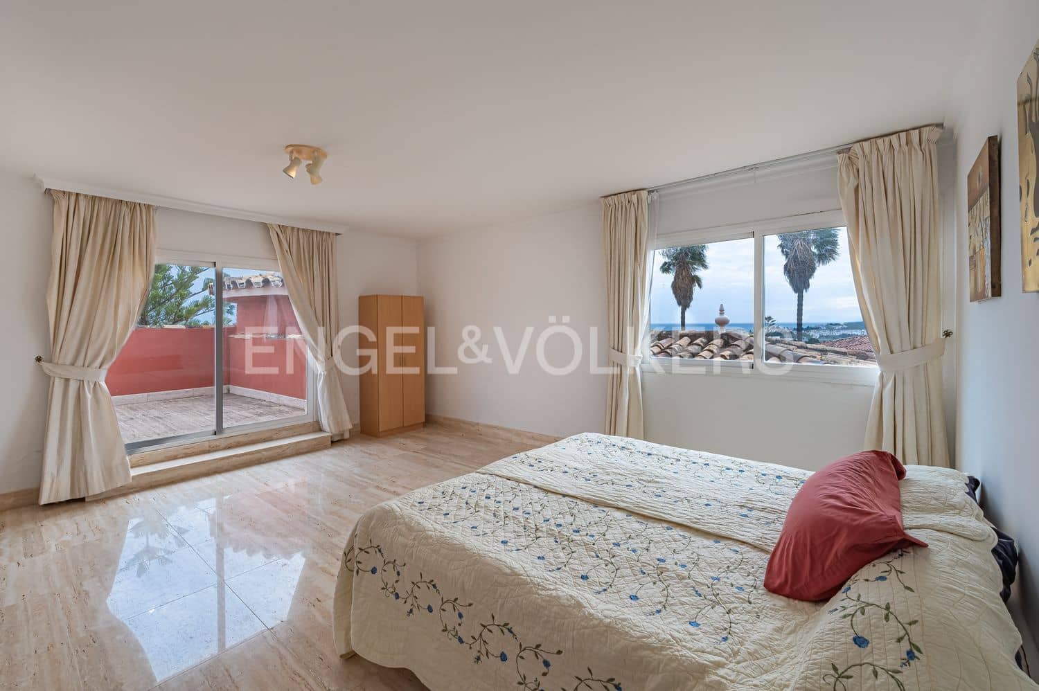 6 Zimmer Villa zu verkaufen in Estepona mit Pool Garage - 1.700.000 € (Ref: 9806161)