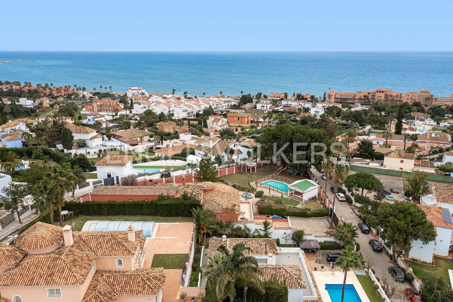 6 Zimmer Villa zu verkaufen in Estepona mit Pool Garage - 1.700.000 € (Ref: 9806161)