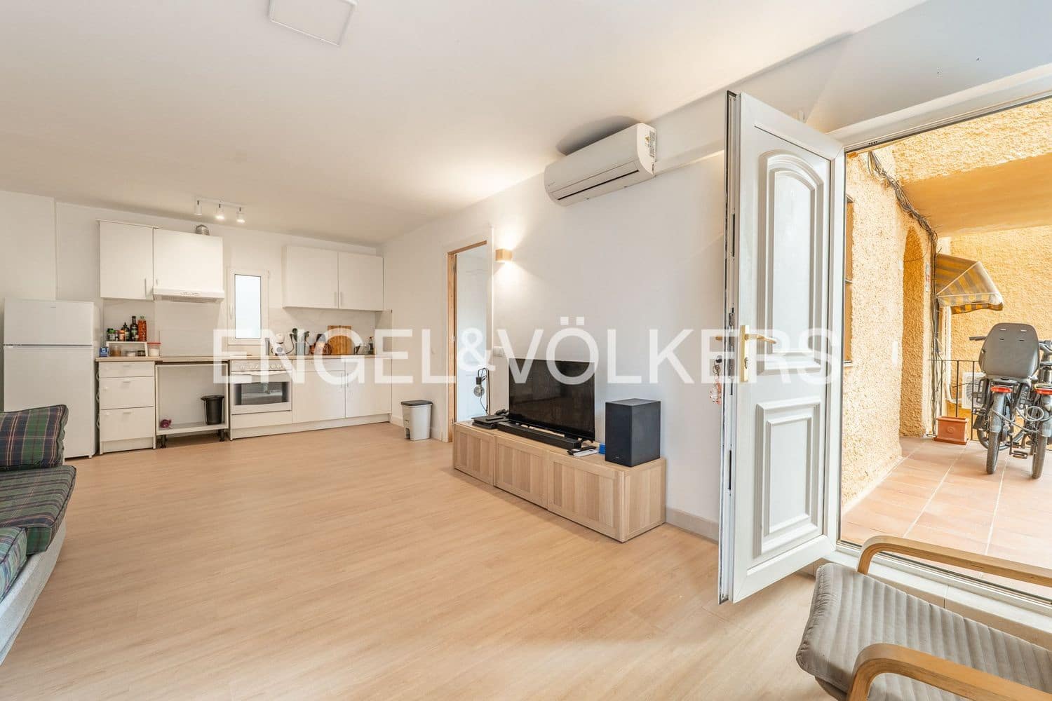 1 chambre Appartement à vendre à Estepona avec piscine garage - 256 000 € (Ref: 9815595)