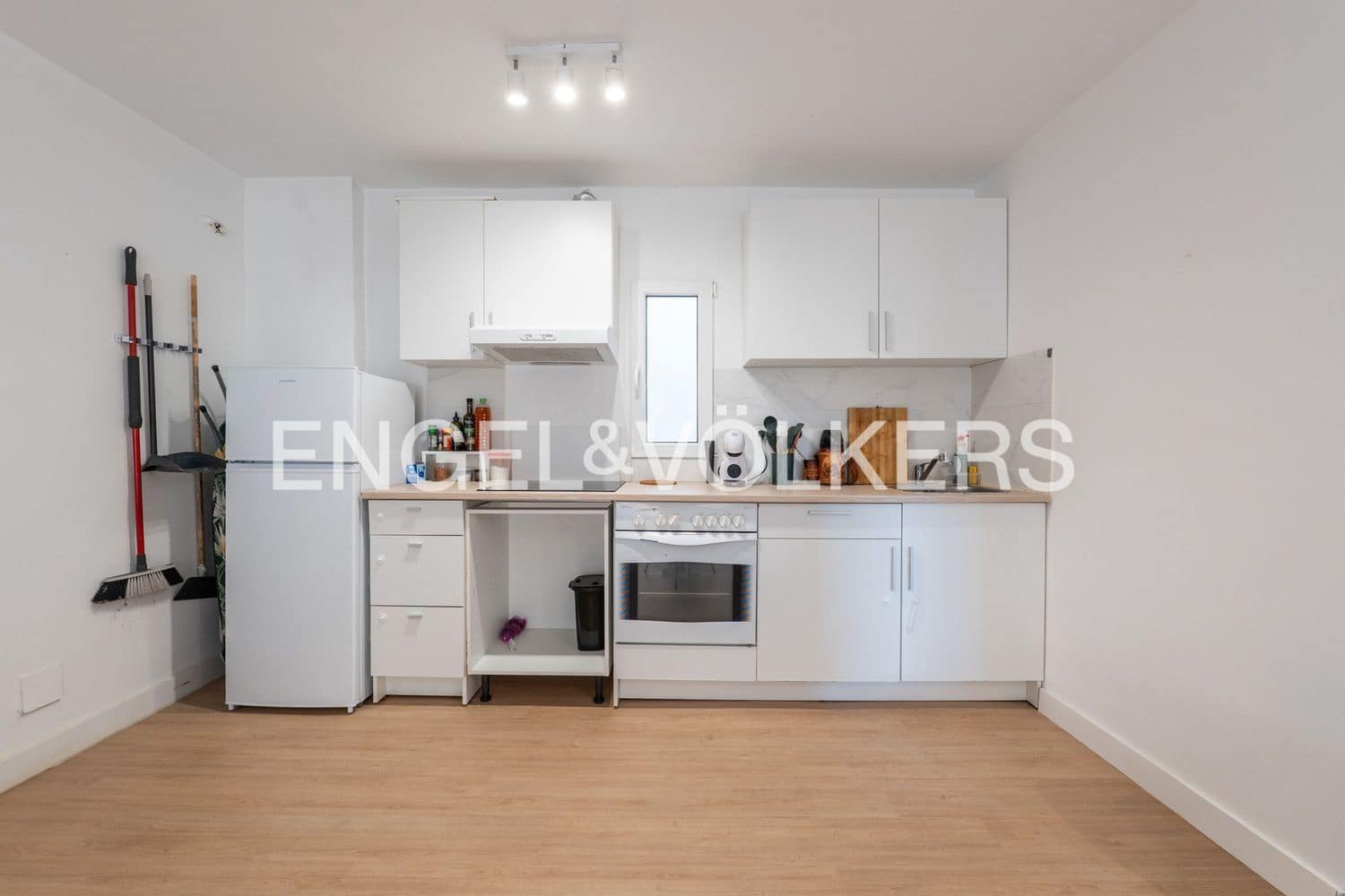 1 chambre Appartement à vendre à Estepona avec piscine garage - 256 000 € (Ref: 9815595)