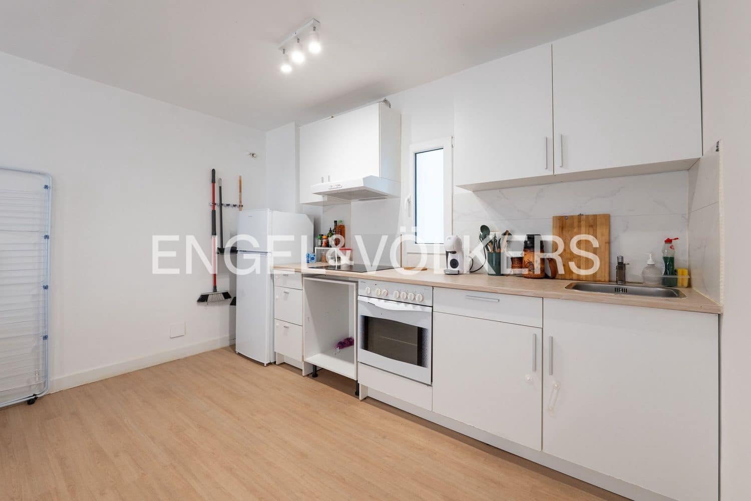 1 chambre Appartement à vendre à Estepona avec piscine garage - 256 000 € (Ref: 9815595)