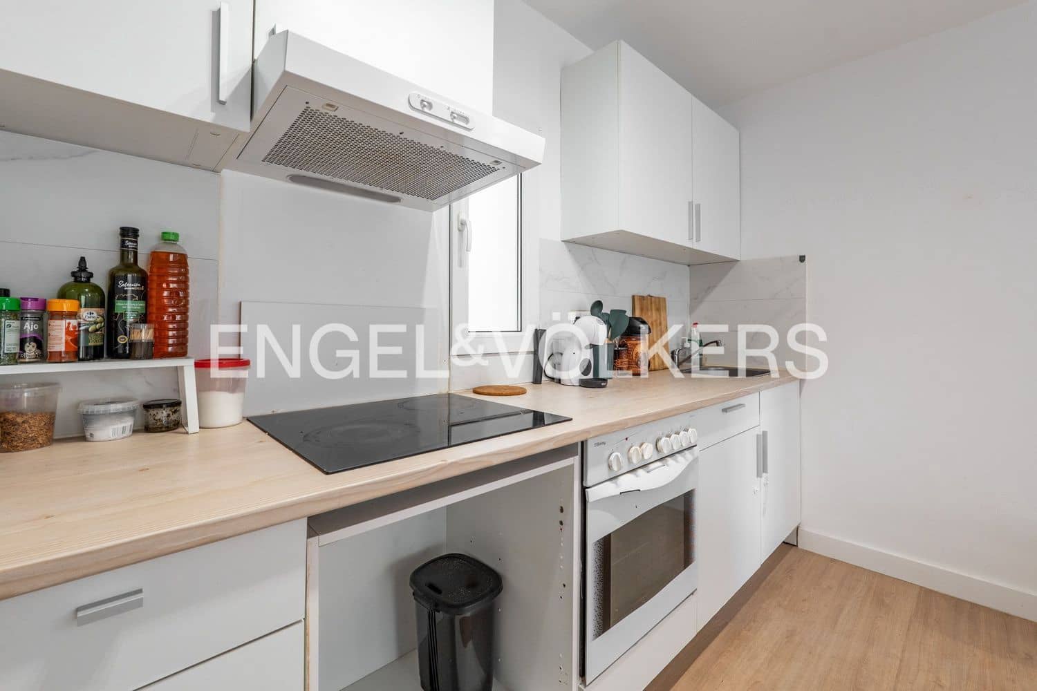 1 chambre Appartement à vendre à Estepona avec piscine garage - 256 000 € (Ref: 9815595)
