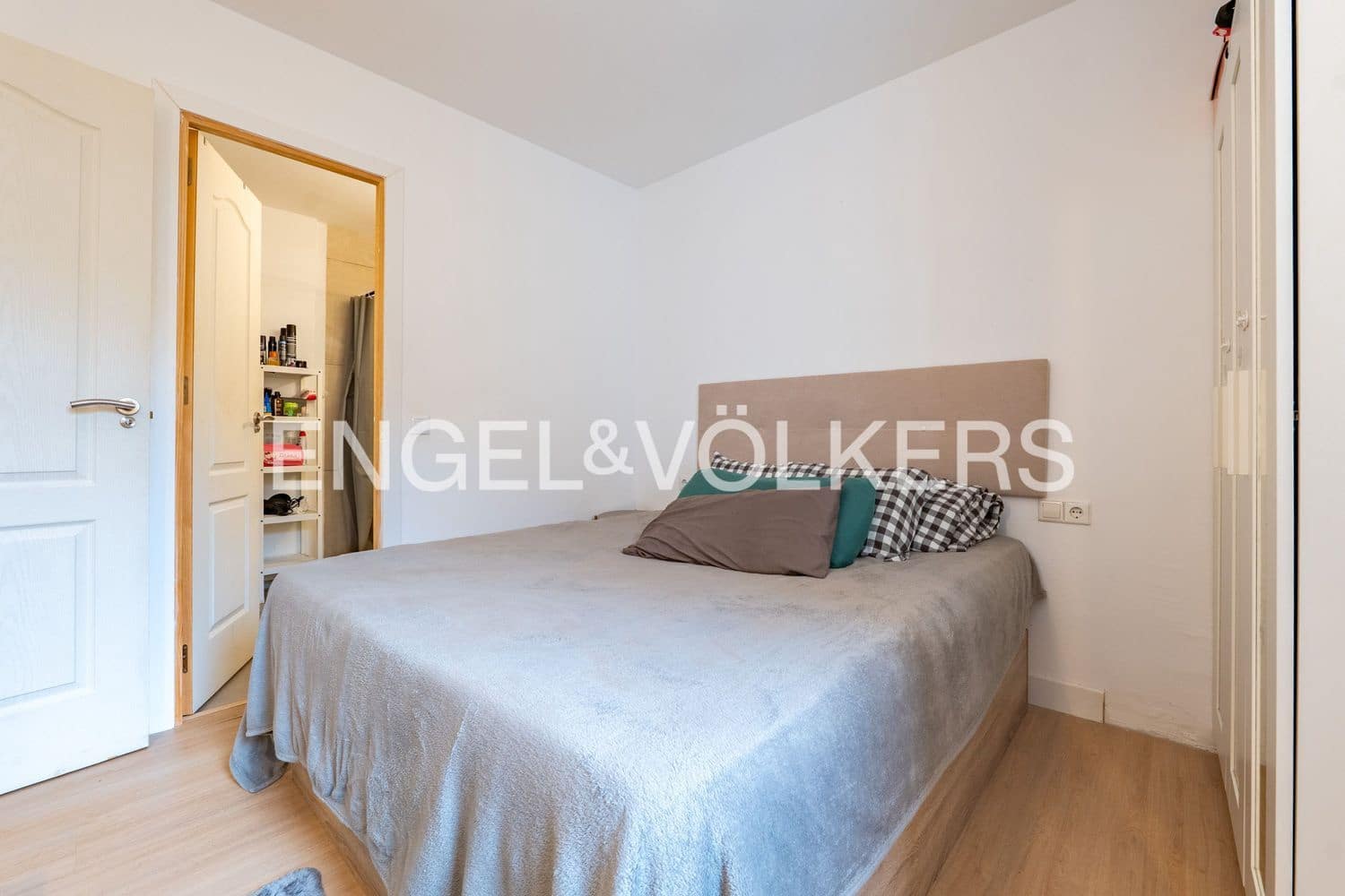 1 chambre Appartement à vendre à Estepona avec piscine garage - 256 000 € (Ref: 9815595)