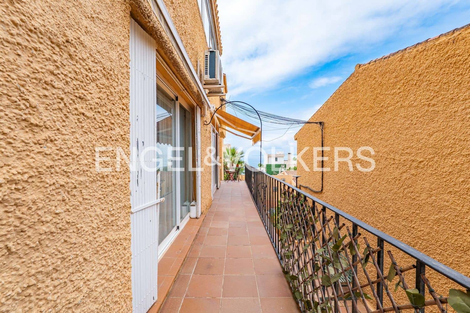 1 chambre Appartement à vendre à Estepona avec piscine garage - 256 000 € (Ref: 9815595)