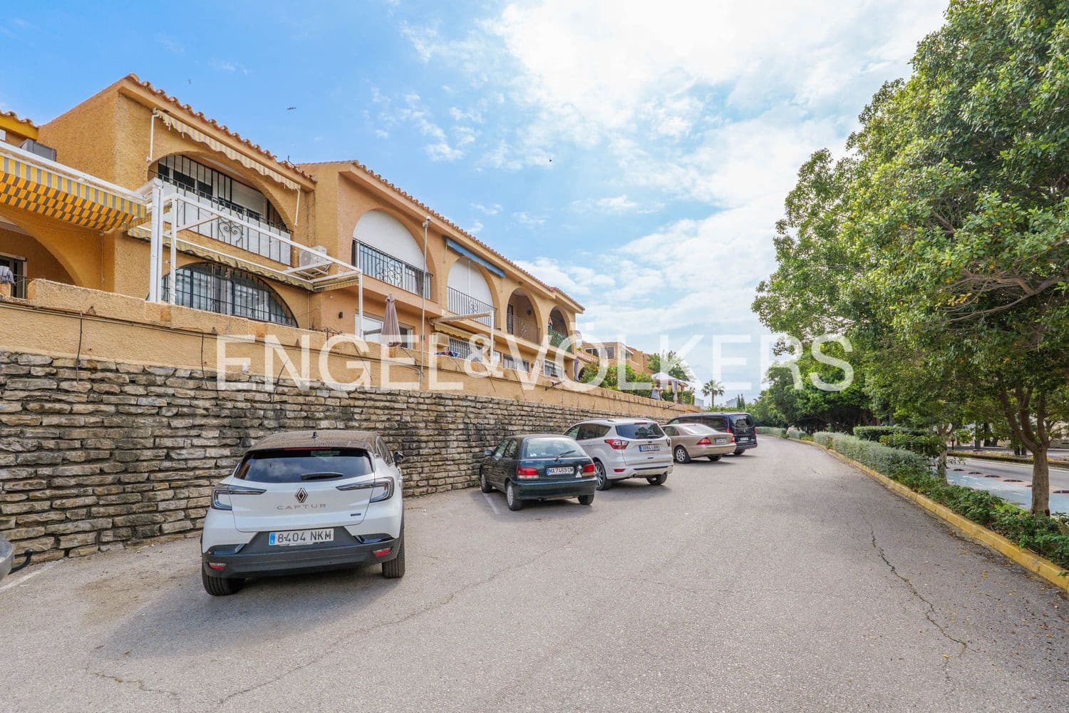 1 chambre Appartement à vendre à Estepona avec piscine garage - 256 000 € (Ref: 9815595)