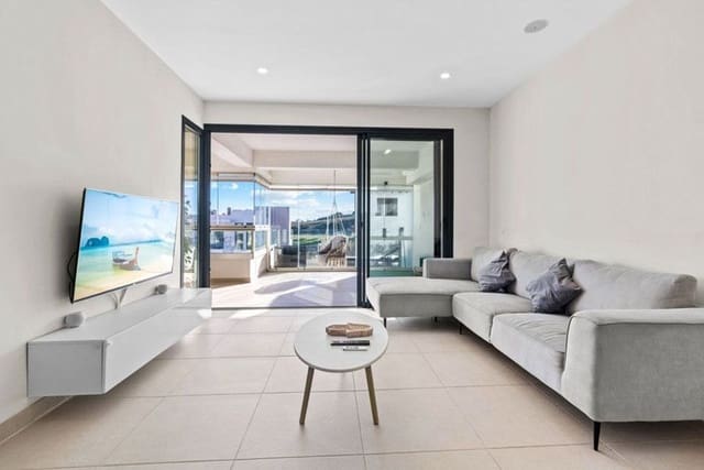 Apartamento de 2 habitaciones en Estepona Golf, Estepona en venta con piscina garaje - 485.000 € (Ref: 9815596)