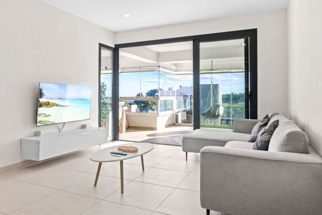 Apartamento de 2 habitaciones en Estepona Golf, Estepona en venta con piscina garaje - 485.000 € (Ref: 9815596)