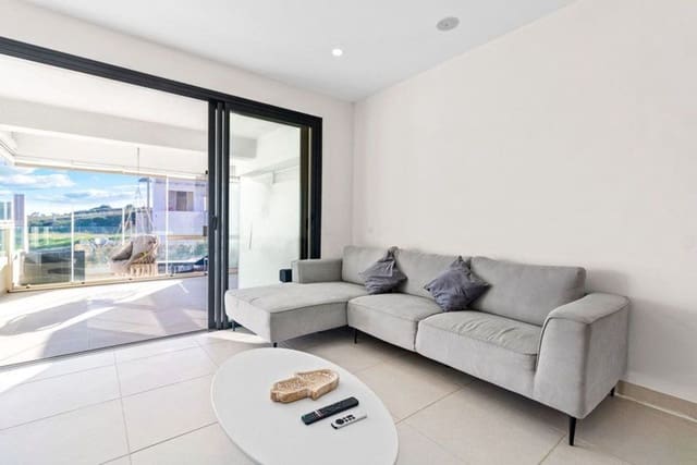 Apartamento de 2 habitaciones en Estepona Golf, Estepona en venta con piscina garaje - 485.000 € (Ref: 9815596)