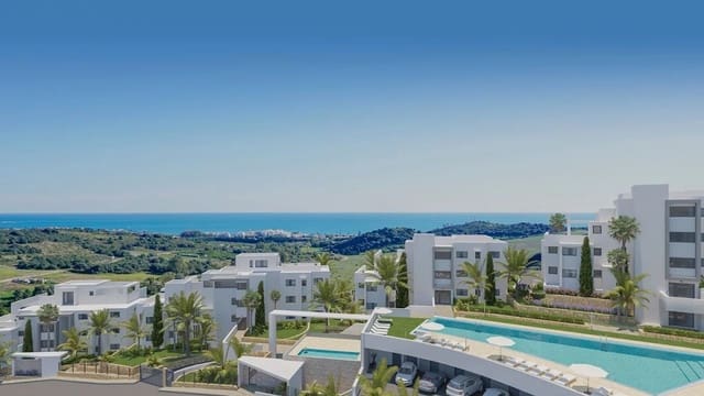 Apartamento de 2 habitaciones en Estepona Golf, Estepona en venta con piscina garaje - 485.000 € (Ref: 9815596)