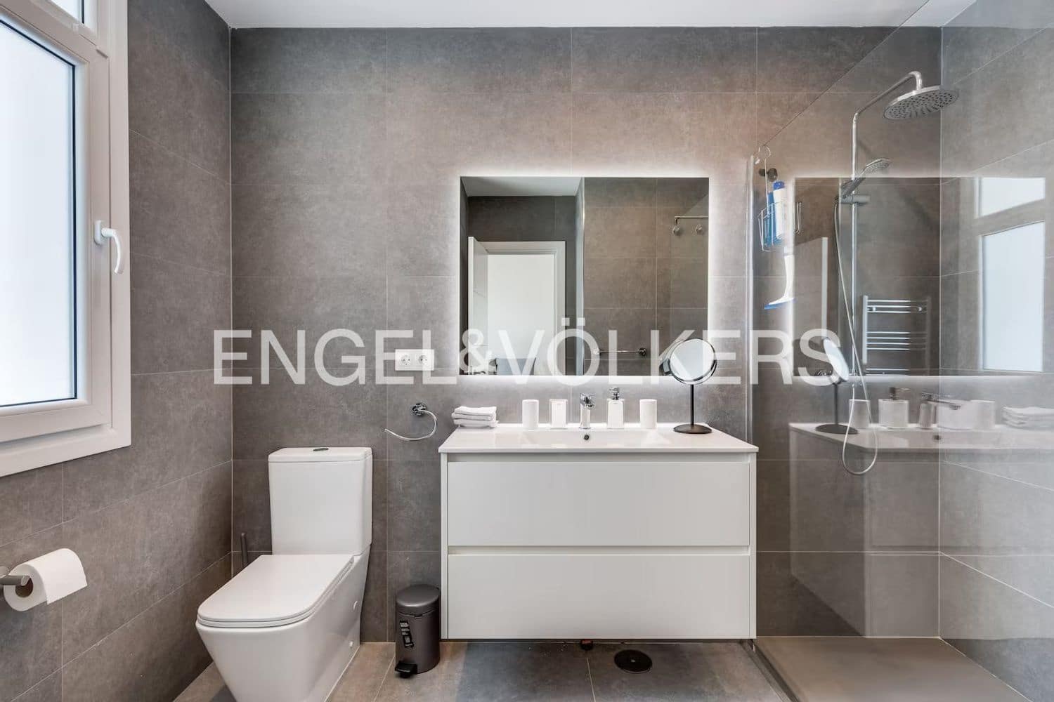 Chalet de 4 habitaciones en Estepona en venta con piscina garaje - 1.150.000 € (Ref: 9815597)