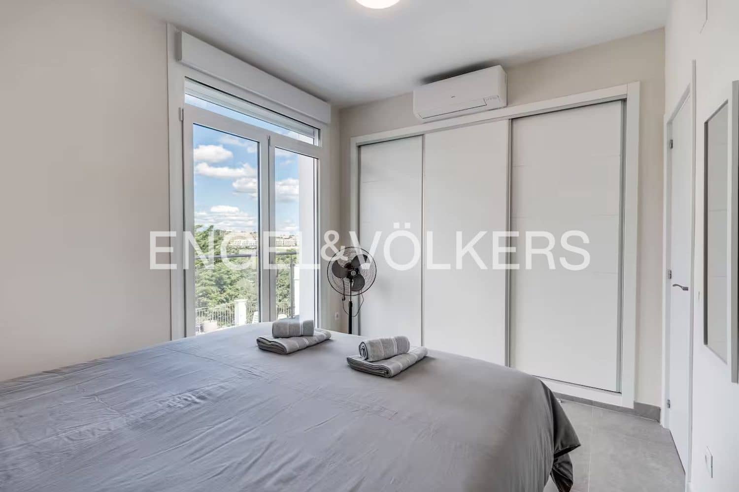 Chalet de 4 habitaciones en Estepona en venta con piscina garaje - 1.150.000 € (Ref: 9815597)