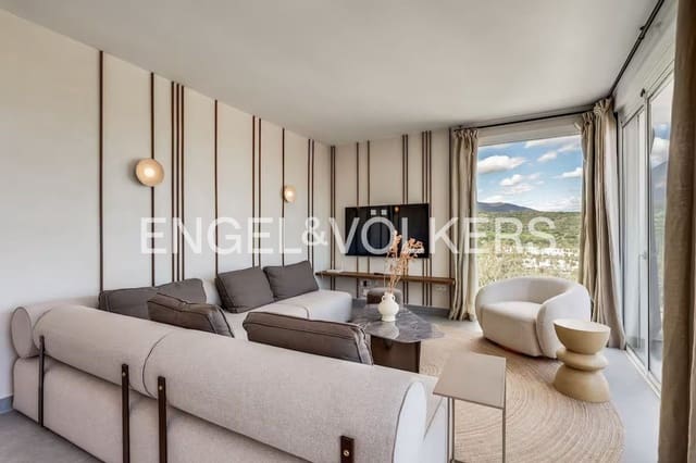 Chalet de 4 habitaciones en Estepona Golf, Estepona en venta con piscina garaje - 1.150.000 € (Ref: 9815597)