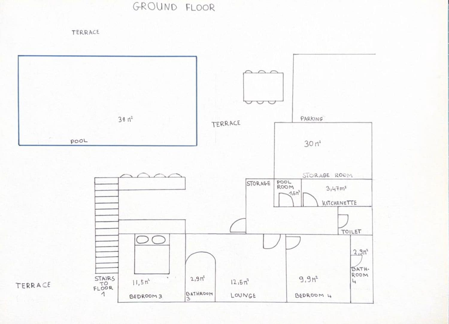 4 bedroom Villa for sale in Estepona with pool garage - € 1,150,000 (Ref: 9815597)