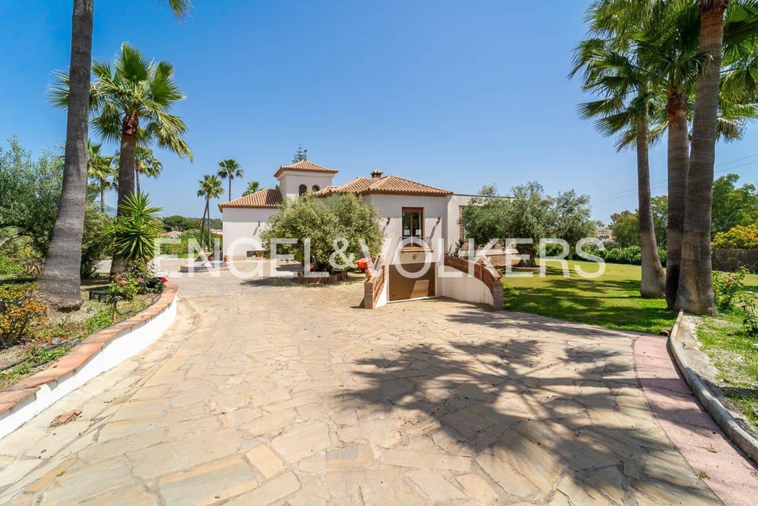 4 sovrum Finca/Hus på landet till salu i El Padron med pool garage - 1 960 000 € (Ref: 9815598)