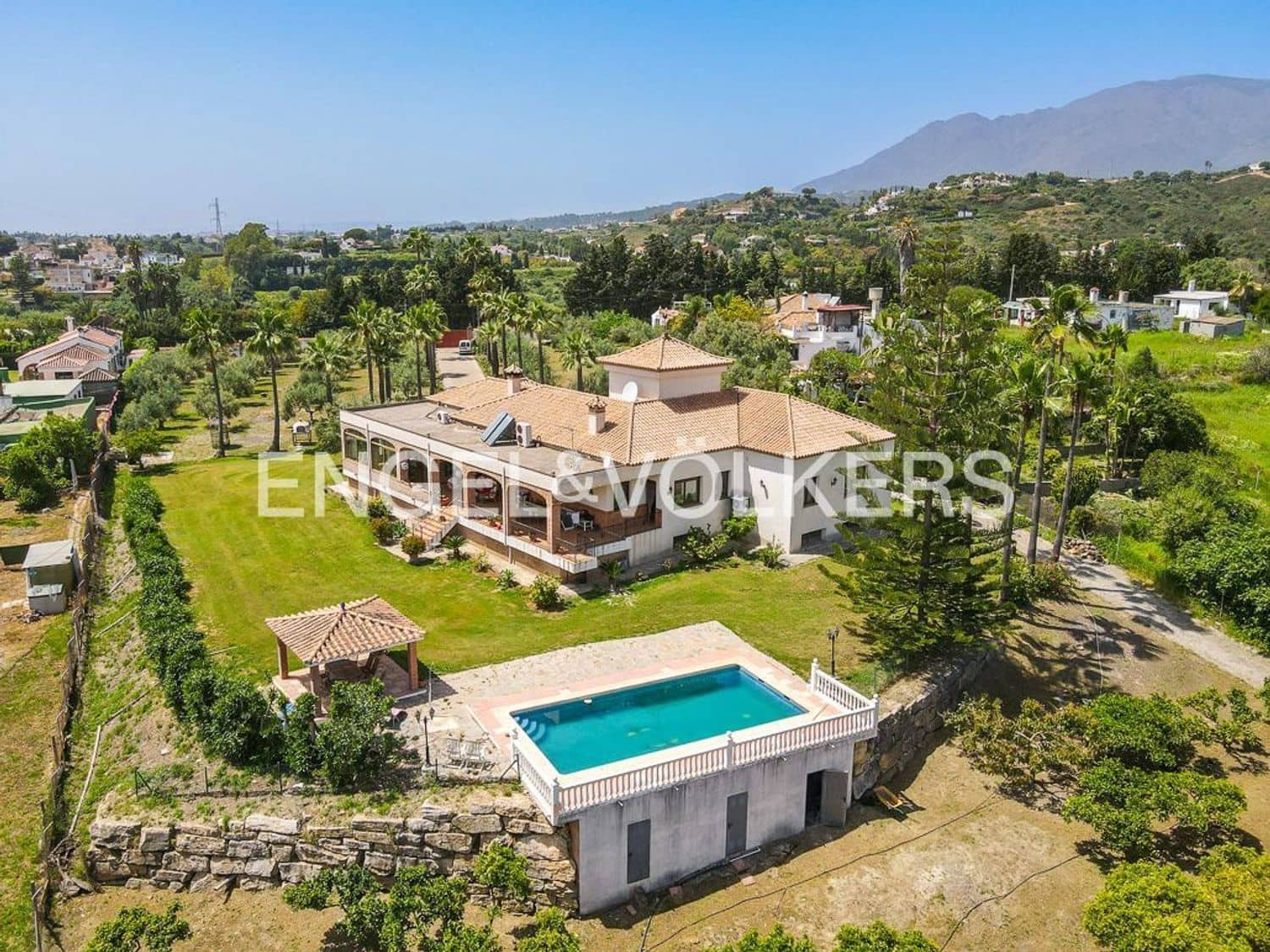 4 sovrum Finca/Hus på landet till salu i El Padron med pool garage - 1 960 000 € (Ref: 9815598)
