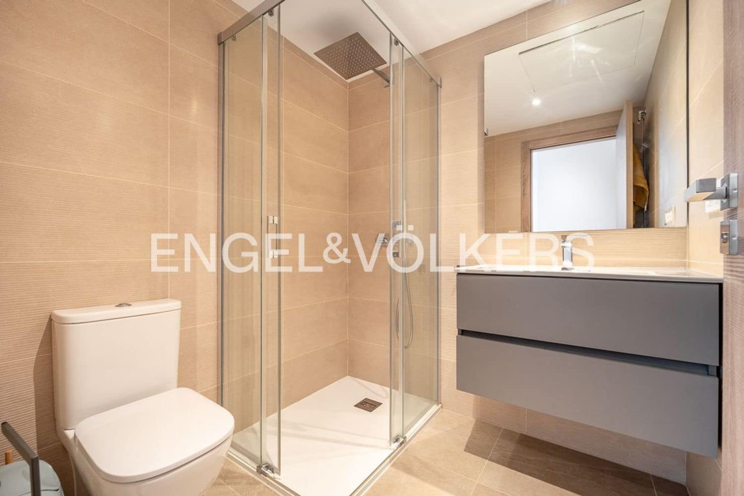 2 bedroom Apartment for sale in Estepona with pool garage - € 355,000 (Ref: 9824529)
