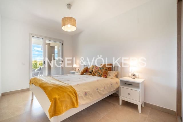 2 chambre Appartement à vendre à Estepona Golf, Estepona avec piscine garage - 355 000 € (Ref: 9824529)