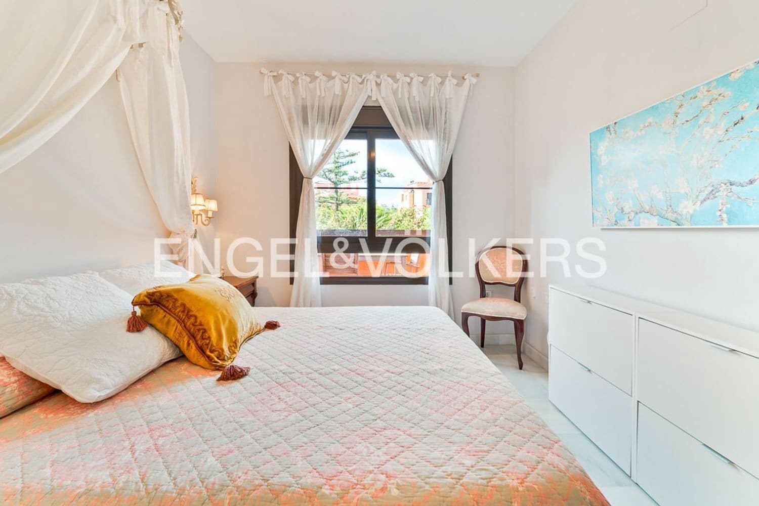 3 soverom Leilighet til salgs i New Golden Mile med svømmebasseng garasje - € 630 000 (Ref: 9824530)