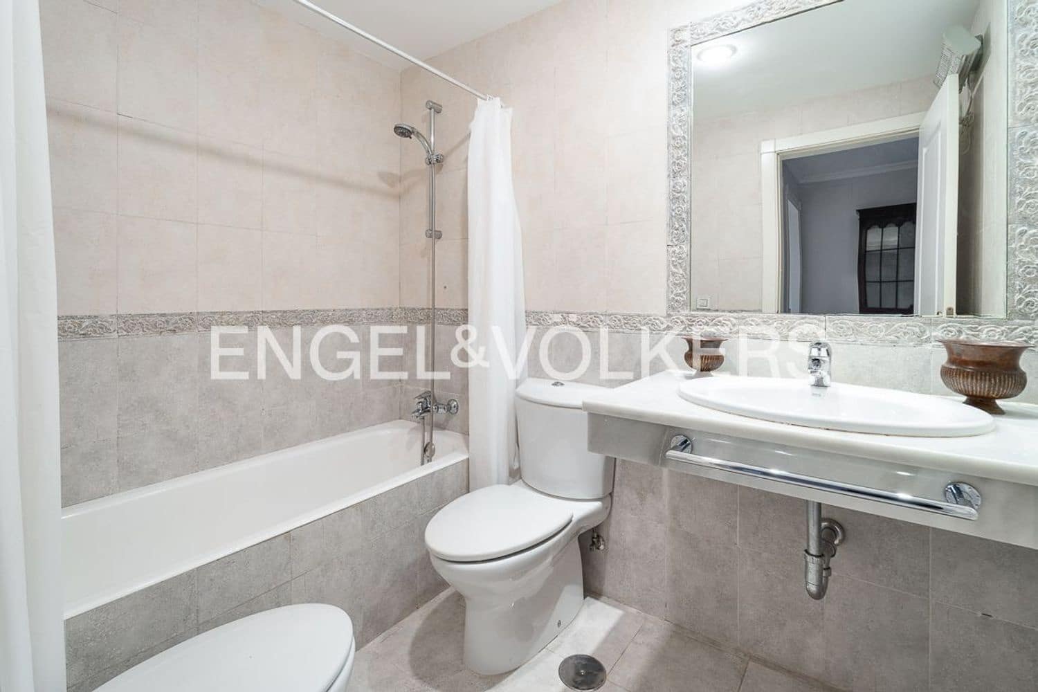 3 soverom Leilighet til salgs i New Golden Mile med svømmebasseng garasje - € 630 000 (Ref: 9824530)