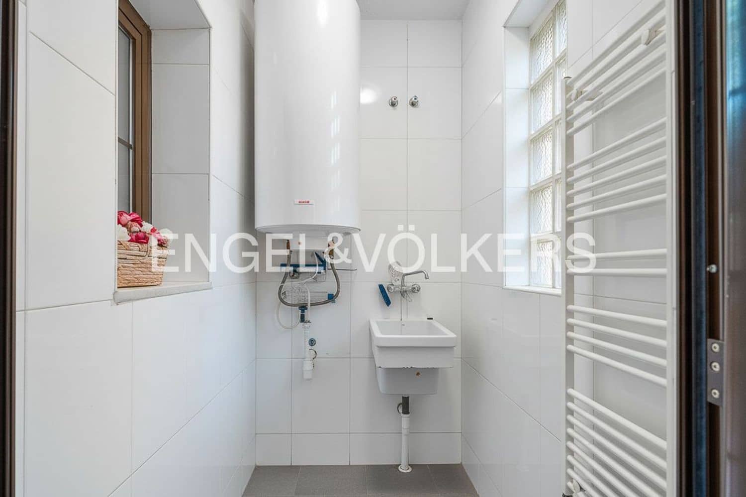 3 soverom Leilighet til salgs i New Golden Mile med svømmebasseng garasje - € 630 000 (Ref: 9824530)