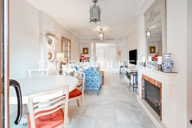3 Zimmer Apartment zu verkaufen in Atalaya-Isdabe, Estepona mit Pool Garage - 630.000 € (Ref: 9824530)