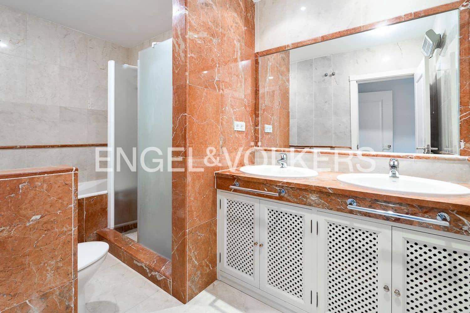 3 soverom Leilighet til salgs i New Golden Mile med svømmebasseng garasje - € 630 000 (Ref: 9824530)