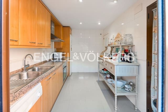 3 Zimmer Apartment zu verkaufen in Atalaya-Isdabe, Estepona mit Pool Garage - 630.000 € (Ref: 9824530)