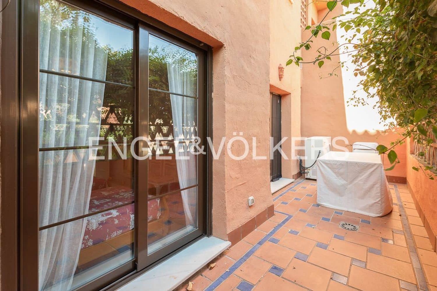 3 soverom Leilighet til salgs i New Golden Mile med svømmebasseng garasje - € 630 000 (Ref: 9824530)