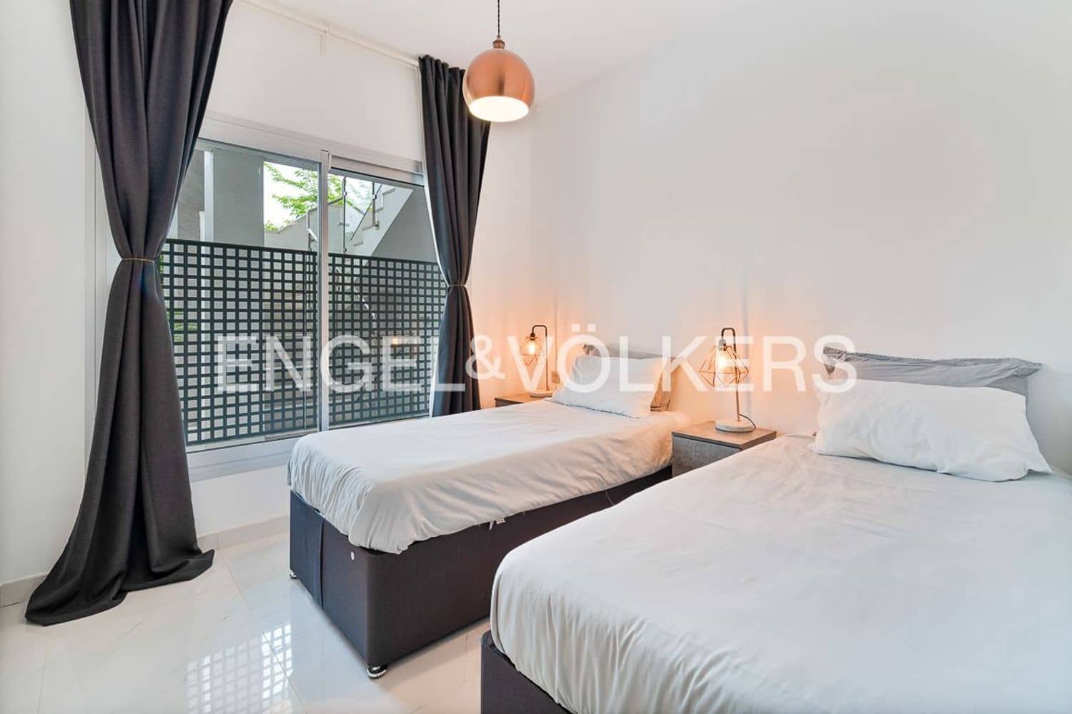 Apartamento de 4 habitaciones en New Golden Mile en venta con piscina garaje - 695.000 € (Ref: 9824531)