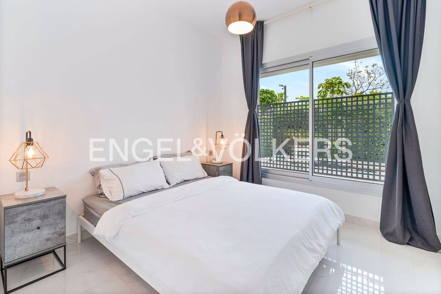 Apartamento de 4 habitaciones en New Golden Mile en venta con piscina garaje - 695.000 € (Ref: 9824531)