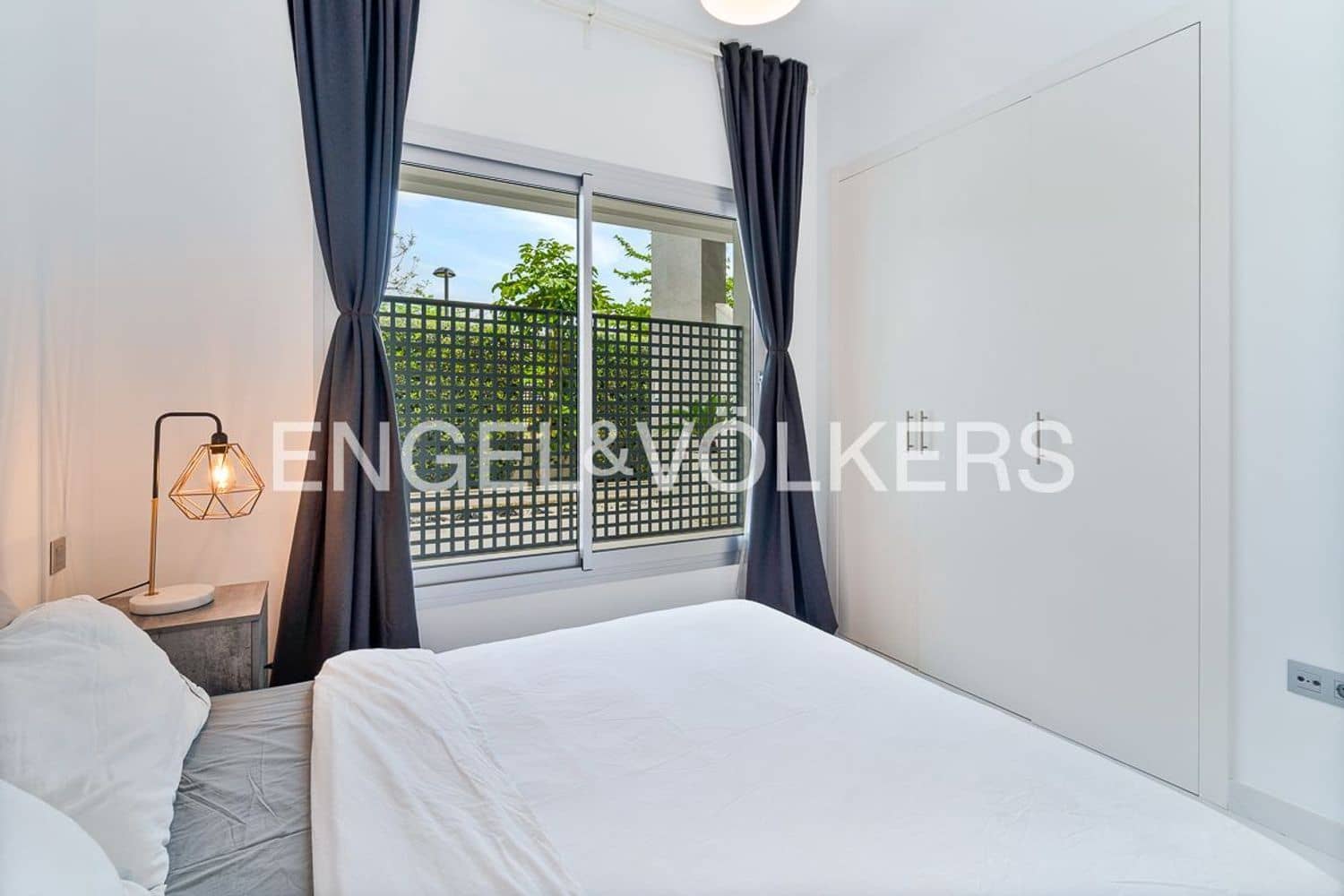 Apartamento de 4 habitaciones en New Golden Mile en venta con piscina garaje - 695.000 € (Ref: 9824531)