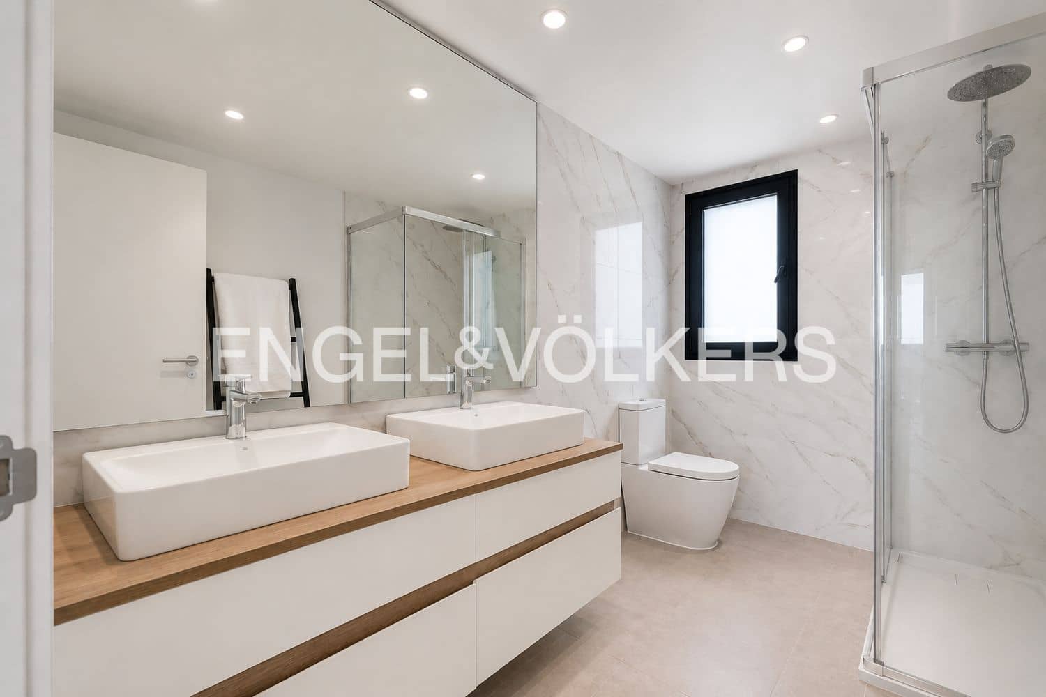 Apartamento de 3 habitaciones en New Golden Mile en venta con piscina garaje - 749.000 € (Ref: 9824532)