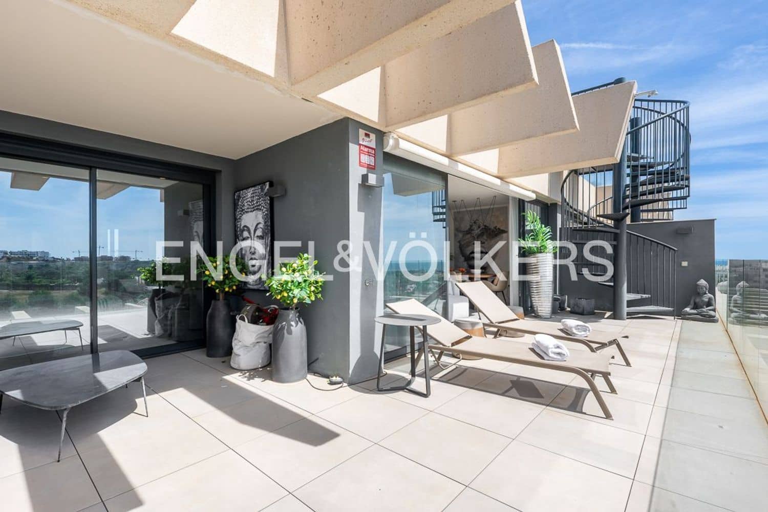 Apartamento de 3 habitaciones en New Golden Mile en venta con piscina garaje - 749.000 € (Ref: 9824532)