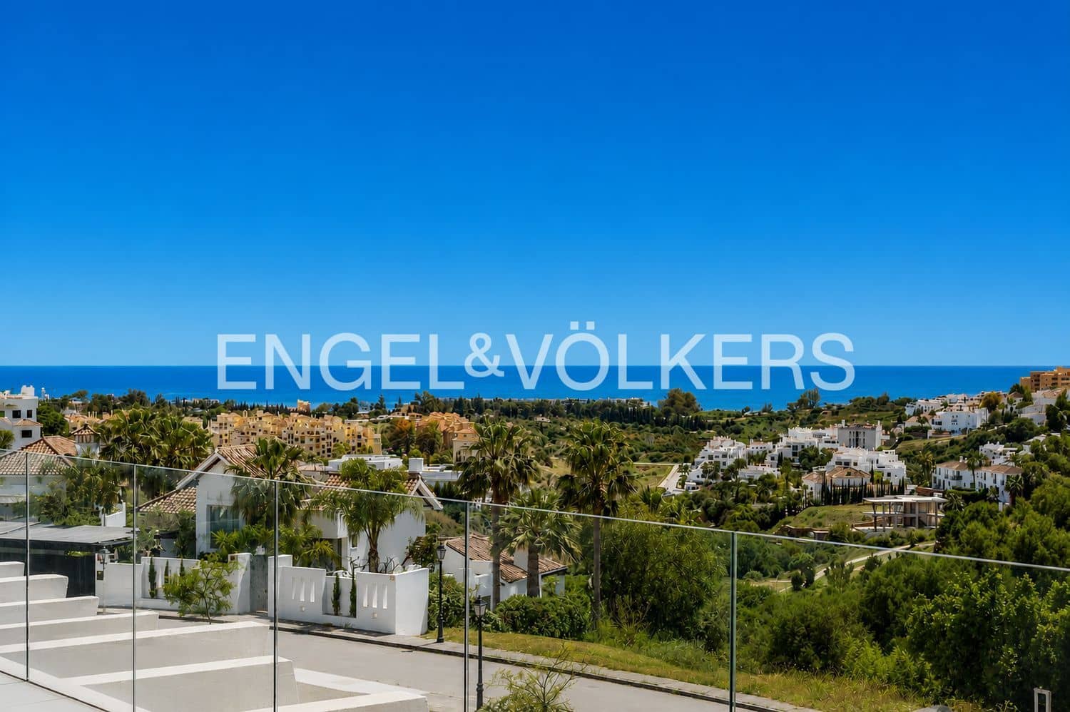Apartamento de 3 habitaciones en New Golden Mile en venta con piscina garaje - 749.000 € (Ref: 9824532)