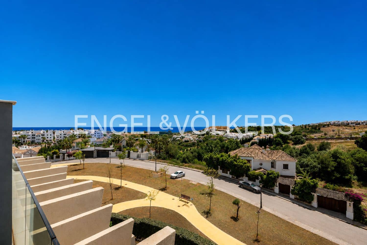 Apartamento de 3 habitaciones en New Golden Mile en venta con piscina garaje - 749.000 € (Ref: 9824532)