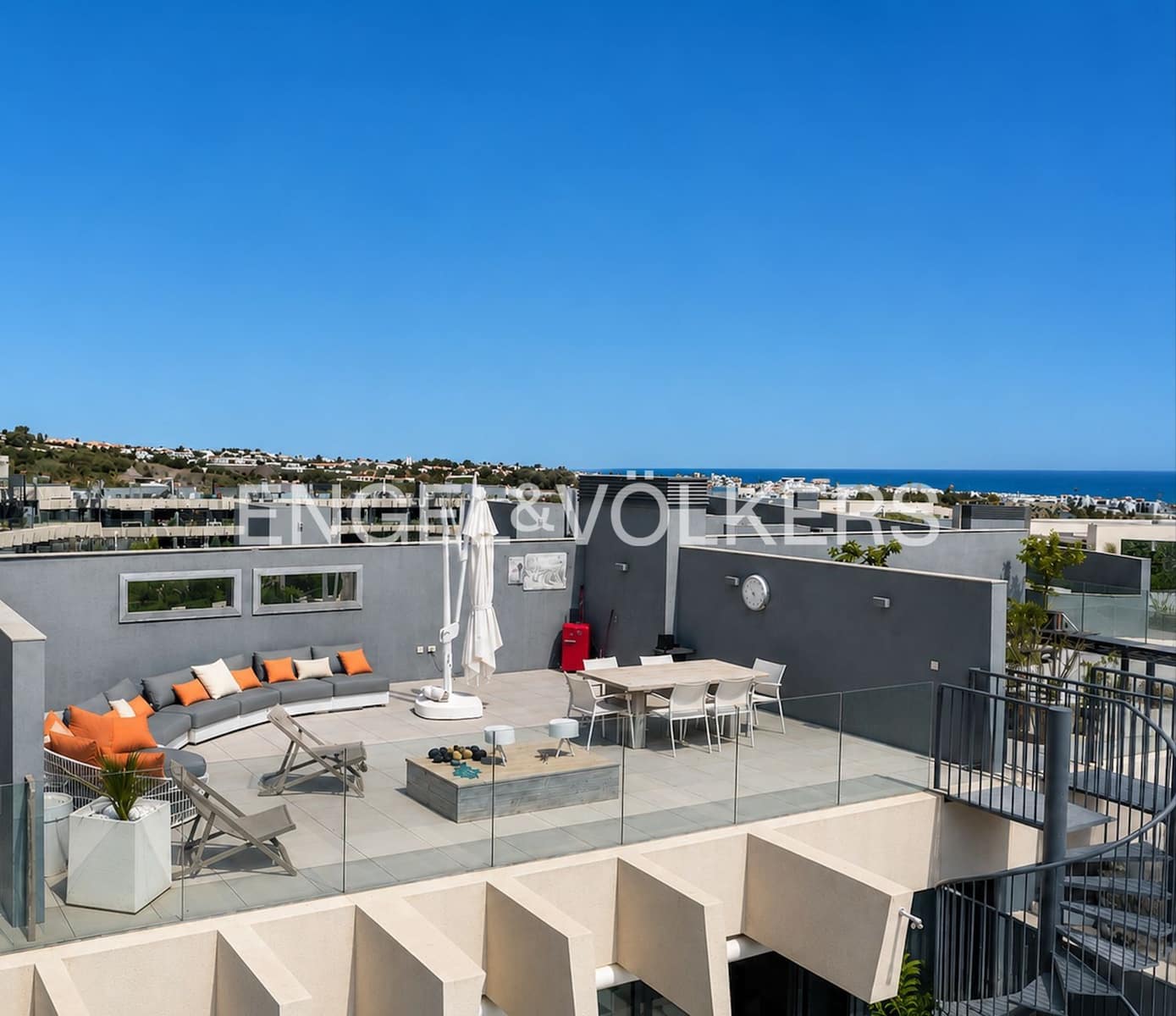 Apartamento de 3 habitaciones en New Golden Mile en venta con piscina garaje - 749.000 € (Ref: 9824532)