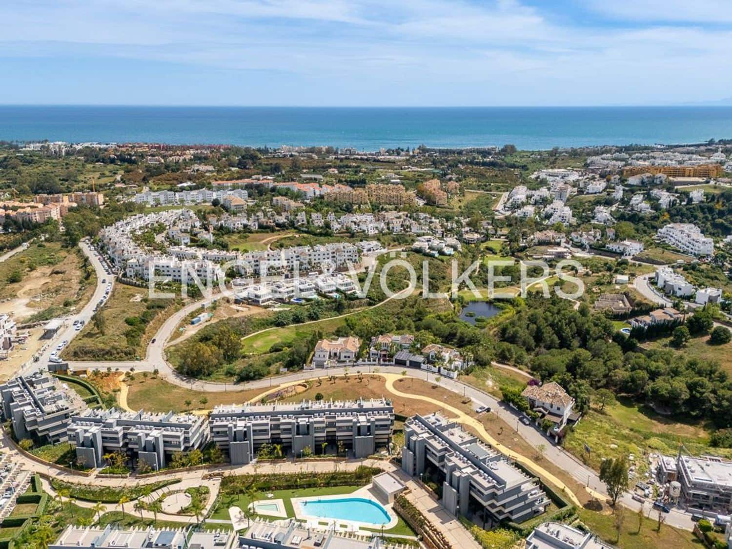 Apartamento de 3 habitaciones en New Golden Mile en venta con piscina garaje - 749.000 € (Ref: 9824532)