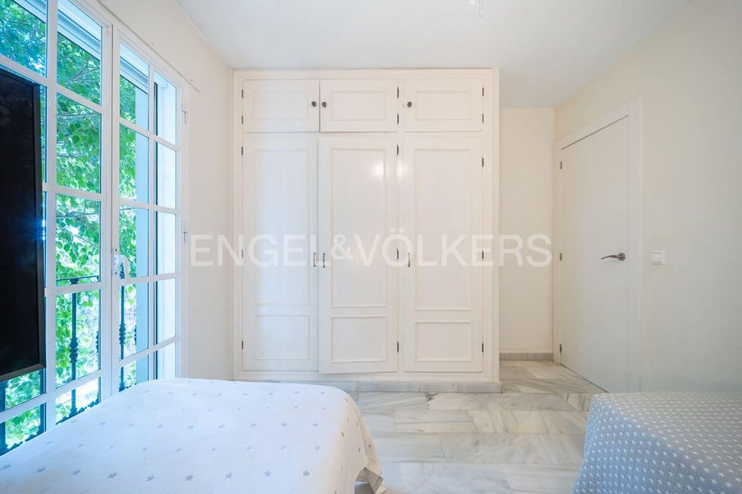 3 sovrum Hus till salu i New Golden Mile med pool garage - 595 000 € (Ref: 9824533)